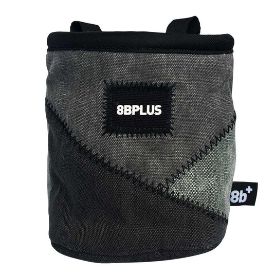 8b+ Pro Chalkbag in Black/Grey design