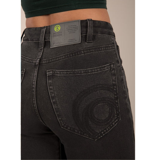 Marple Jean 30REG Mid-Black - worn by model