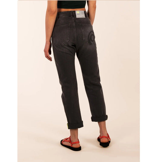 3rd Rock Mars Jeans Mid Dark Black worn by model facing away