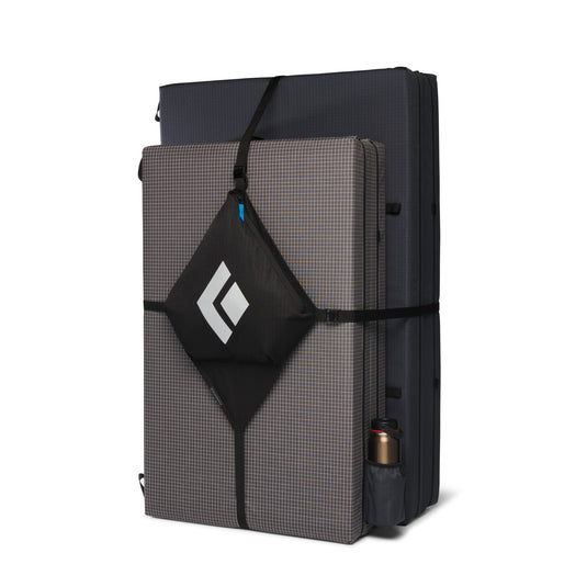 Black Diamond Piggyback Carry System in black with two boulderpads within