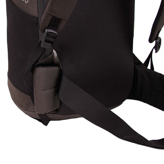 Blue Ice Octopus 45L close up of waist belt