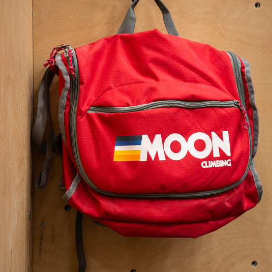 Moon Bouldering Bag - Red in shoulder style