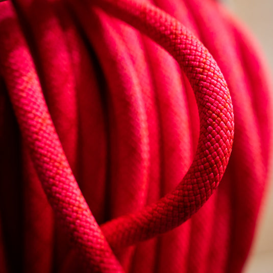 Close up of pink Edelrid Swift 48 Pro Dry 8,9mm rope