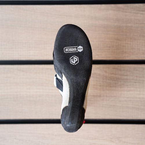 The sole of a climbing shoe, Unparallel Qubit