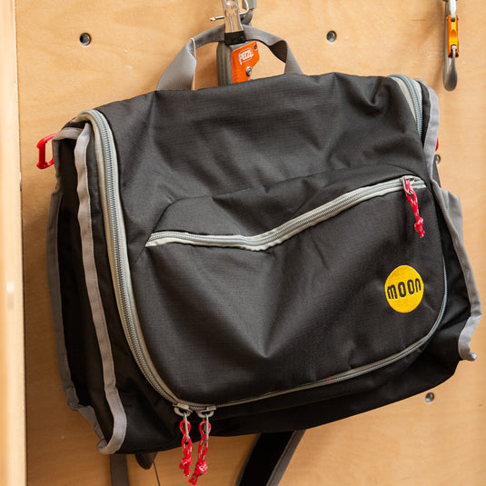 Moon Bouldering Bag - Black in shoulder style