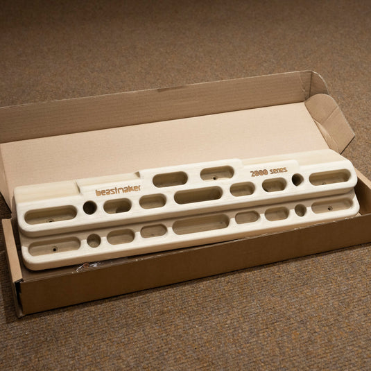 Beastmaker 2000 in cardboard packaging - wooden training board