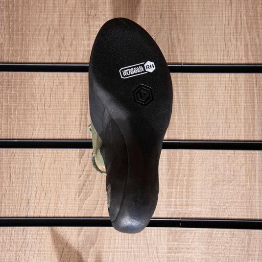 The sole of a climbing shoe, Unparallel Beat