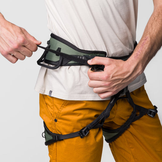Wild Country Session 2.0 Men's Cimbing Harness - worn by model close up of waist