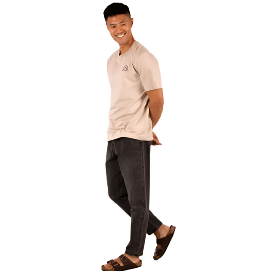 3rd Rock Gaia Jens in ink black worn by model