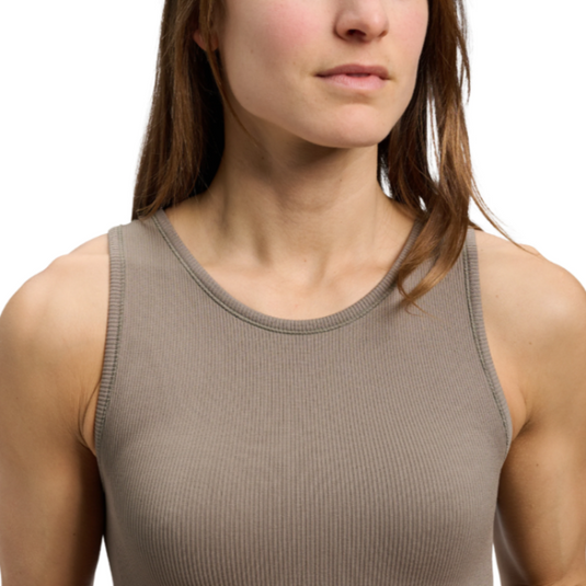 Black Diamond Seamless Rib Tank Cropped Vest in brown in wallnut worn by model, close up of material