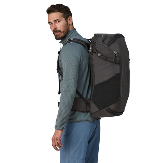Black Diamond Cragsmith in black on mans back