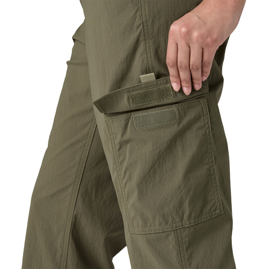 Patagonia Womens Outdoor Everyday Cargo Pants - Basin green - close up of pockets