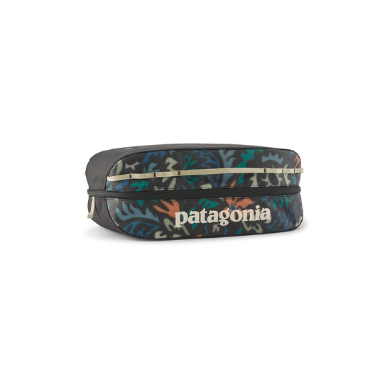 Patagonia Black Hole Cube 14L - in Black