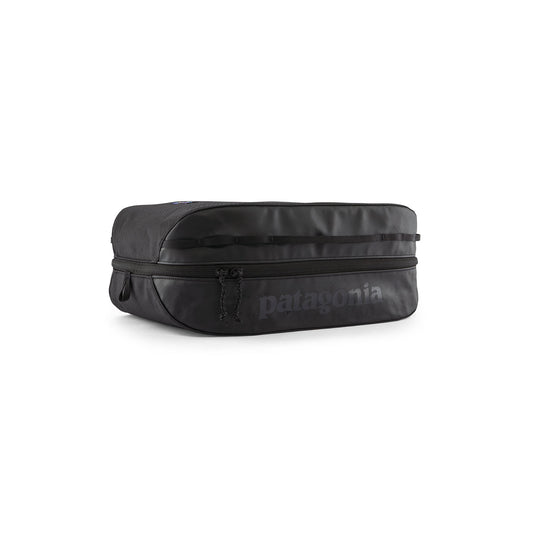 Patagonia Black Hole Cube 14L in black on black 