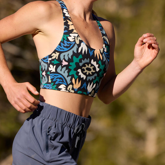 Patagonia Maipo Mid-Impact Bra - Kaleido: Black WORN BY MODEL 
