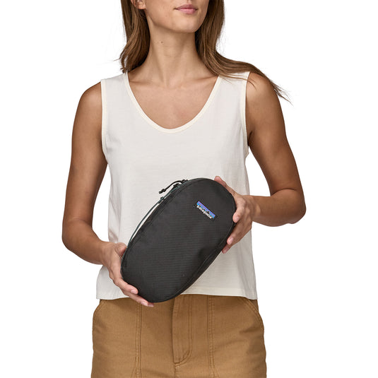 Patagonia Black Hole Cube held by model