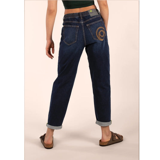 3rd Rock Gaia Jean Raw Retro Indigo worn by model