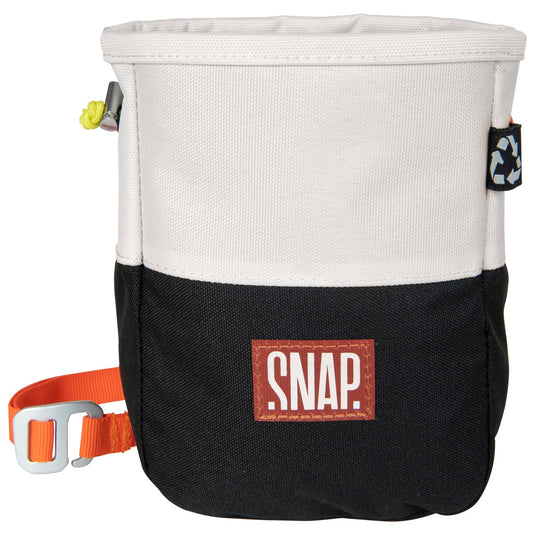 SNAP Chalk Pocket Zip Chalk Bag in black