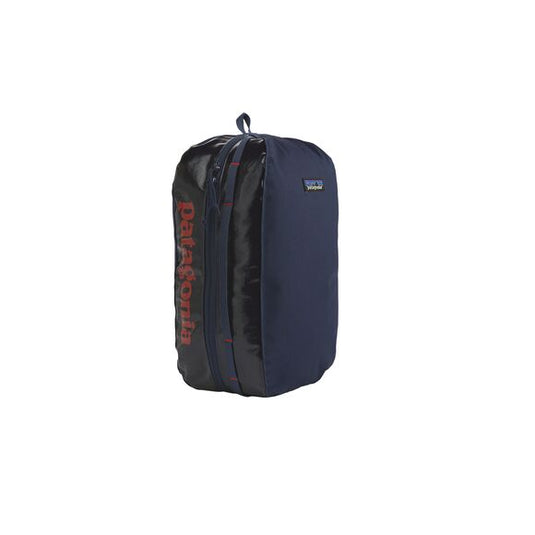 Patagonia Black Hole Cube in 14L CNY
