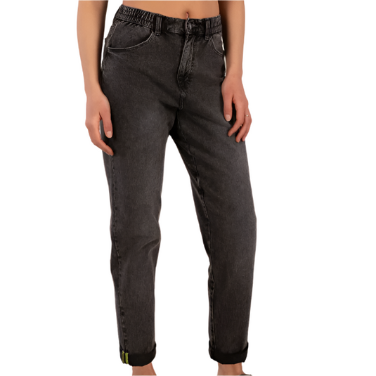 3rd Rock Gaia Jeans in Ink Black worn by model 