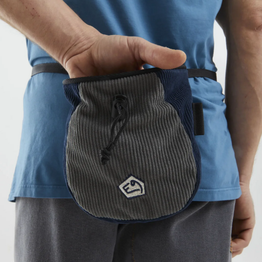 E9 Drop-VS Chalk Bag in ash, grey/blue design